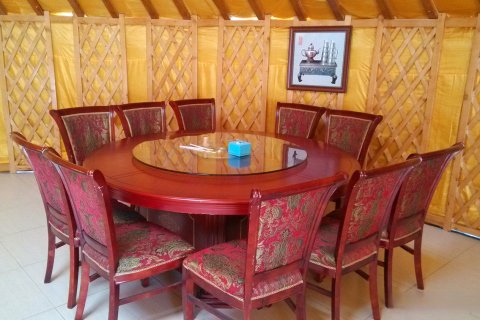 乌兰布统风情草原度假村