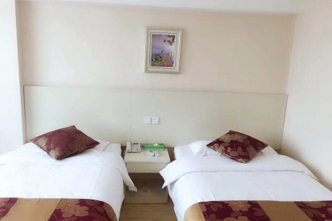 琴海大酒店(蕲春火车站黄商中美购物广场店)