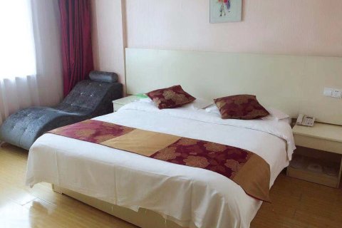 琴海大酒店(蕲春火车站黄商中美购物广场店)