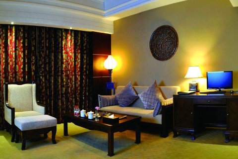 虎林缘金源商务酒店