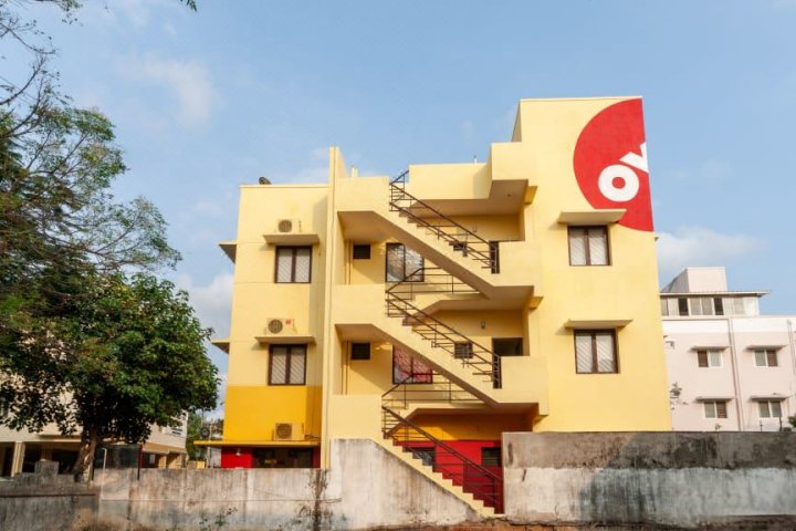 OYO 22669 Sunflower Residency