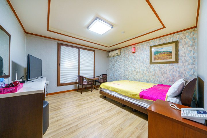 Geoje-do Gohyeon Sunhouse Motel