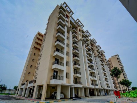 OYO Home 17198 Spacious 2BHK