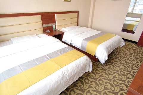 乌拉盖三利宾馆