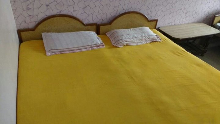 Raj Guest House (Four Bedded Room)
