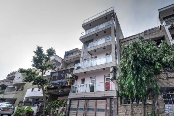 OYO 19844 Home Elite 3BHK East of Kailash