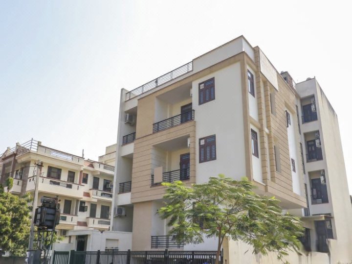 OYO 24776 Home Cosy 3BHK Mansarovar