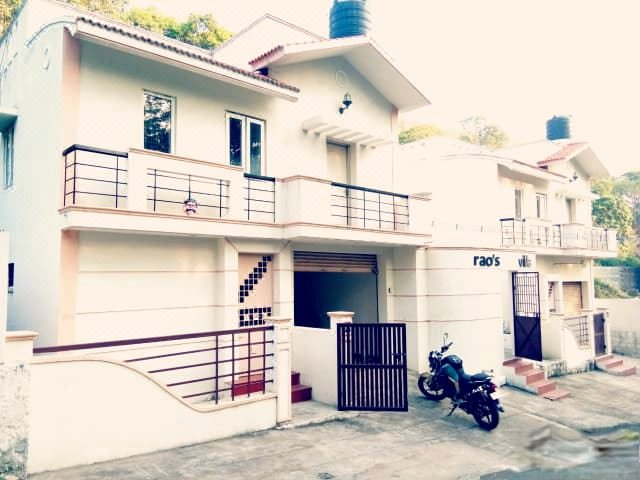 Roas Villa and Home Stay