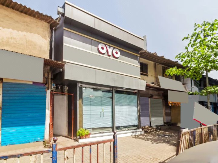 OYO 8298 Zee Residency