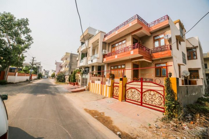 OYO 22285 Home Calm 3 BHK Near Mnit