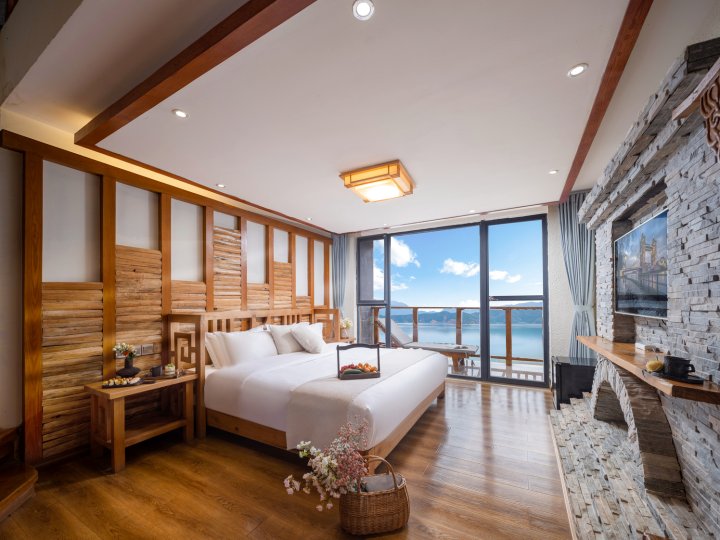 泸沽湖萤火虫度假屋
