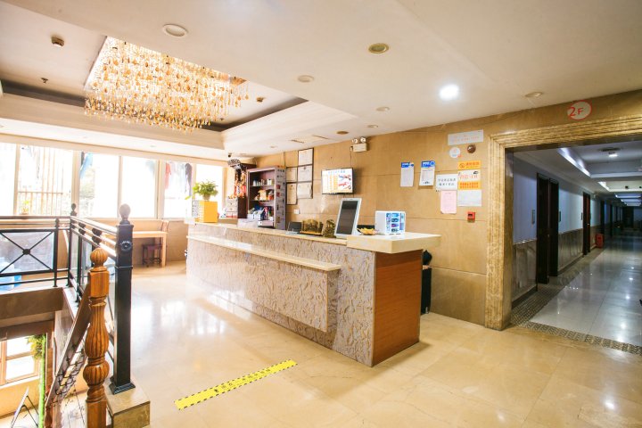 恒瑞大酒店(长沙赤岗冲地铁站店)