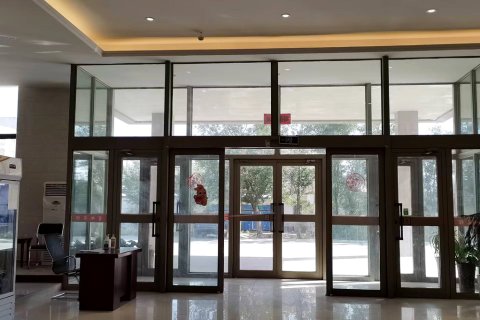 吉木萨尔五彩富地宾馆