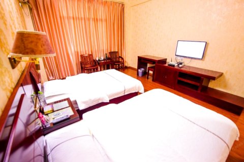 瑞丽启诺客栈(金泉路店)