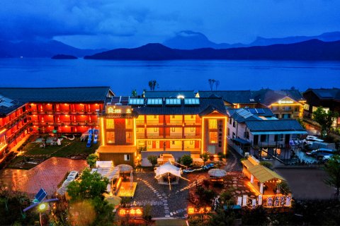 泸沽湖萤火虫度假屋