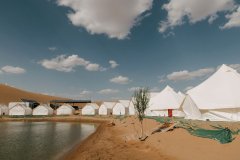 中卫腾格里沙漠沙之旅露营基地
