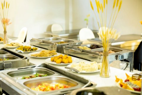 沈丘爱雅概念酒店(高铁站兆丰大道店)