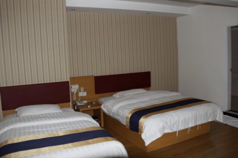 0点快捷酒店(营山磨子街白塔公园店)