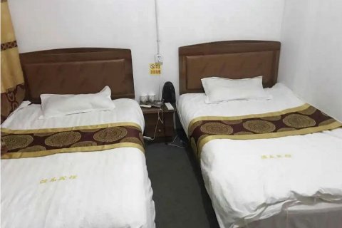 当雄温乐氧气太空舱宾馆