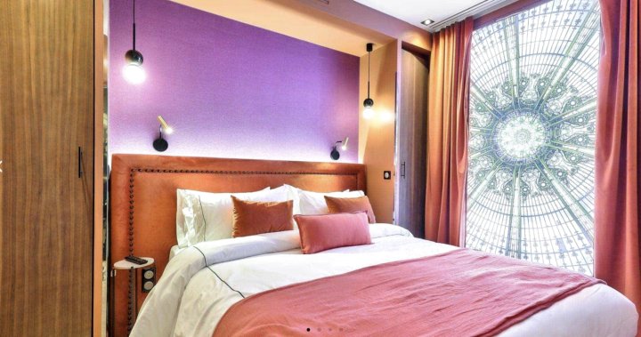 Vendome Suite for 4 persons in the heart of Paris