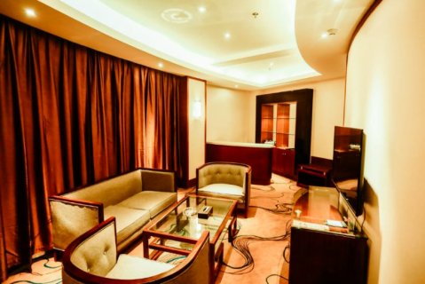 榆林万国名园商务酒店