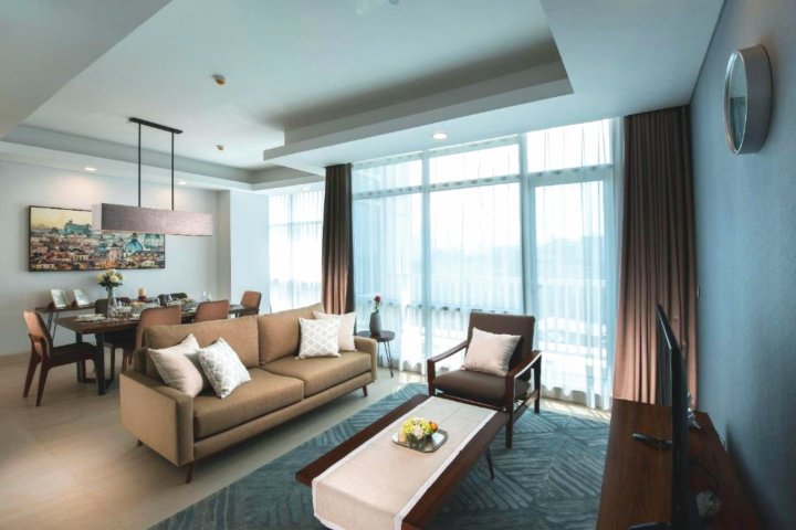 Three-Bedrooms Apartment, Oakwood Suites la Maison Jakarta