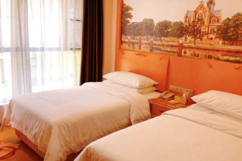 维也纳酒店(昆明北京路穿心鼓楼地铁站店)