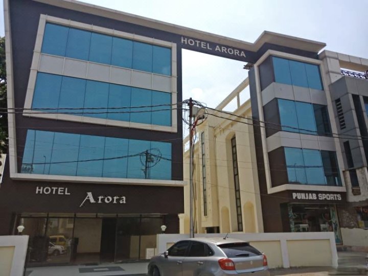 Hotel Arora