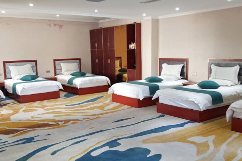 加查拉姆拉措大酒店