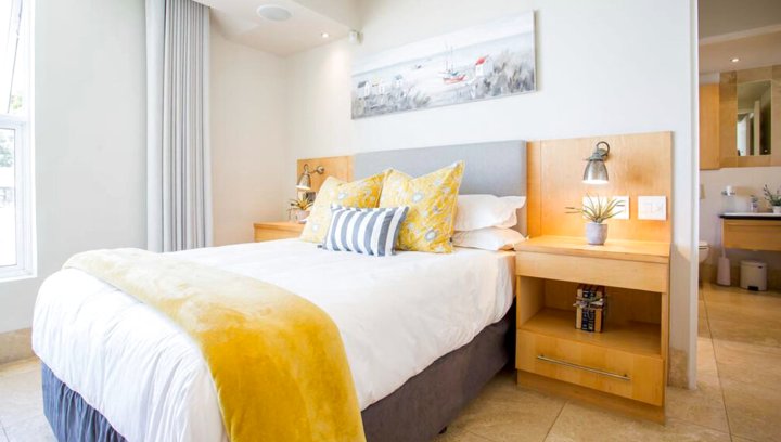 坐落在海边别墅的舒适房间(Room in Guest Room - Comfy Room in a Seafront Villa)