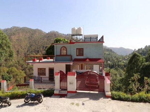 OYO Home 38755 Comfortable Stay Bhimtal