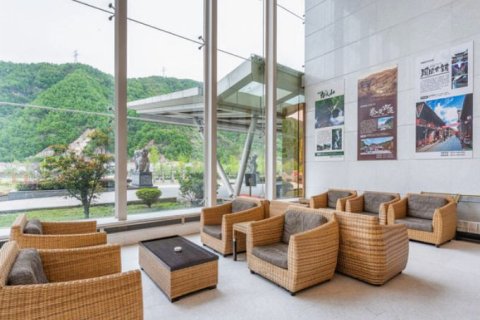 柞水禹龙晨昇大酒店