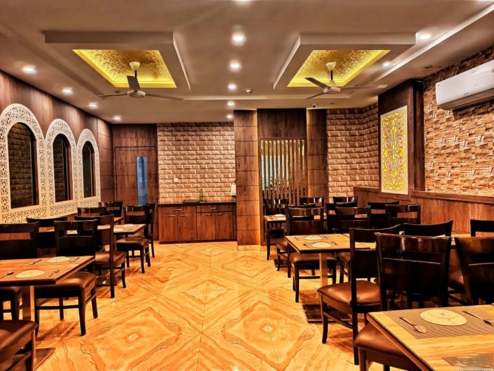 Hotel Janki Inn Varanasi