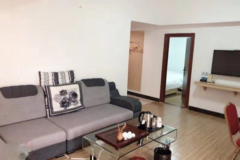 八方连锁酒店(茂名市委党校市政府店)