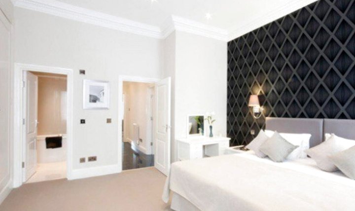 Luxury Serviced Apartment in South Kensington.