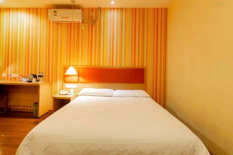 天域驿客酒店(哈密火车站店)