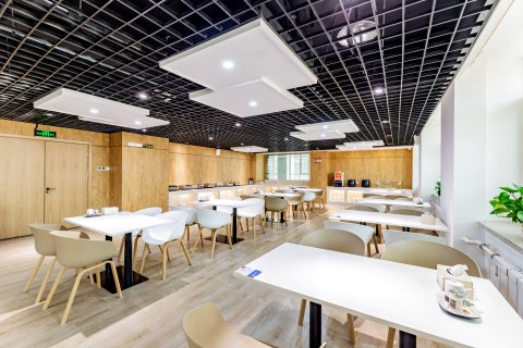 泊雅酒店(呼和浩特海亮广场中山路地铁站店)