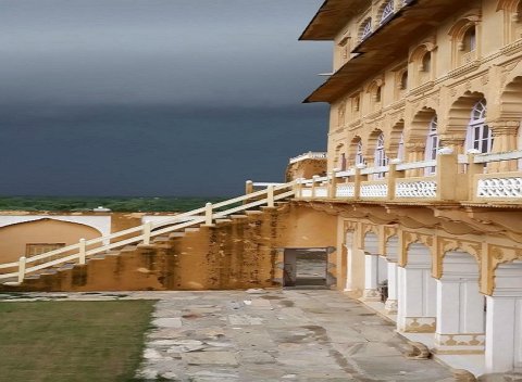 鲁帕格城堡酒店(Roopangarh Fort)