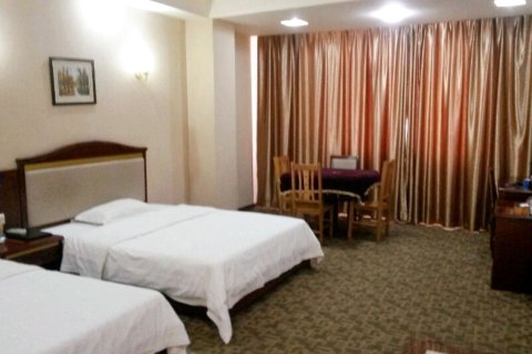 田东皇冠假日商务酒店