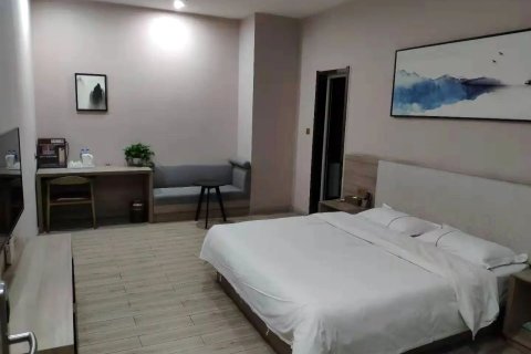 天福乐途酒店(孝义府前街店)