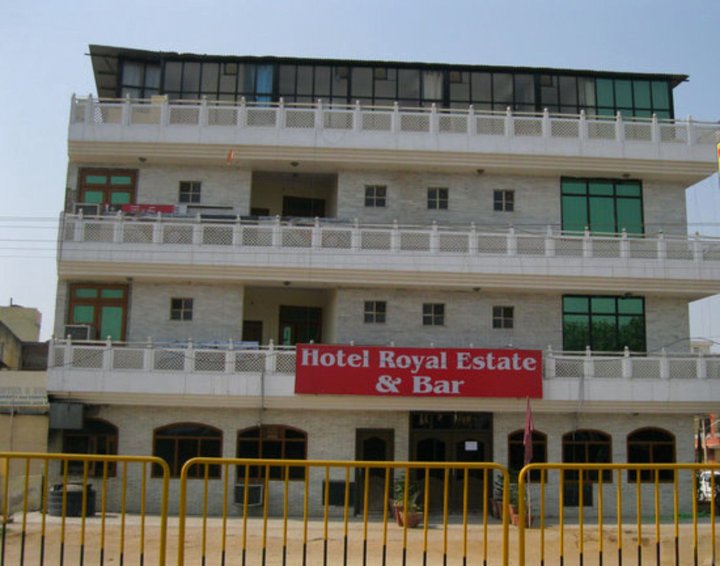Hotel Royal Estate