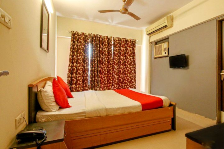 Om Serviced Apartments Kalina-2 BHK Apartment