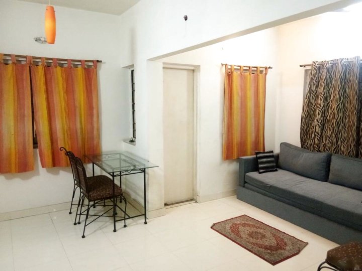 1 BHK Apartment Near Deshpriya Park Kolkata
