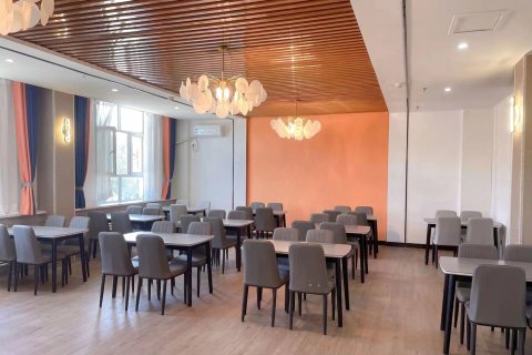 虹桥酒店(奎屯火车站店)