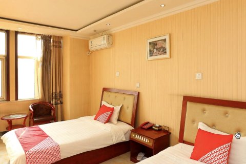 赞皇碧优特酒店