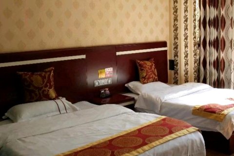 墨江双胞城客栈