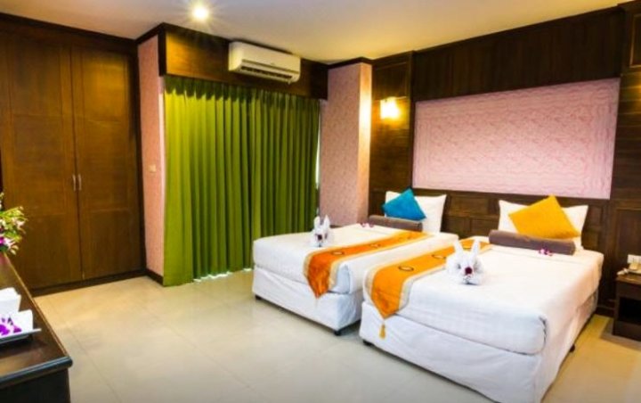 芭东度假村酒店(Bed Time Patong Hotel)