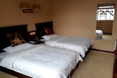 福贡荣都商务酒店