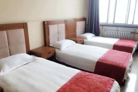 卢龙冀强快捷宾馆