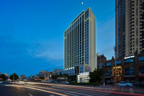 艺龙安云酒店夏忆栈(秦皇岛火车站人民广场店)